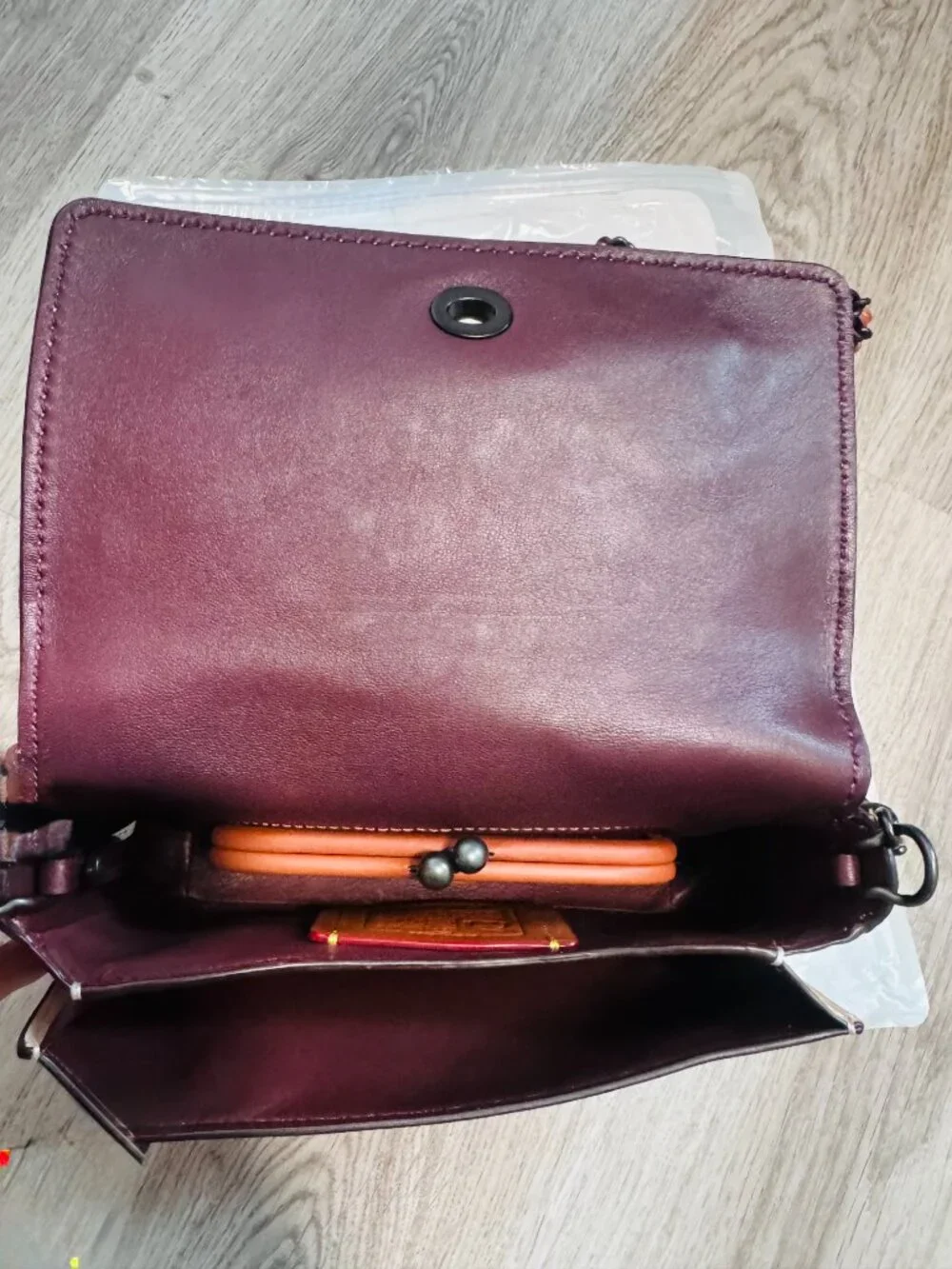 COACH - Picture 3 of 6